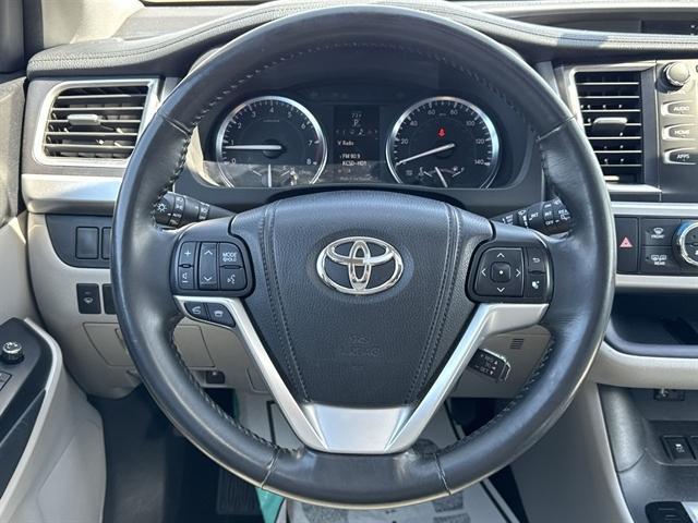 used 2014 Toyota Highlander car, priced at $16,988