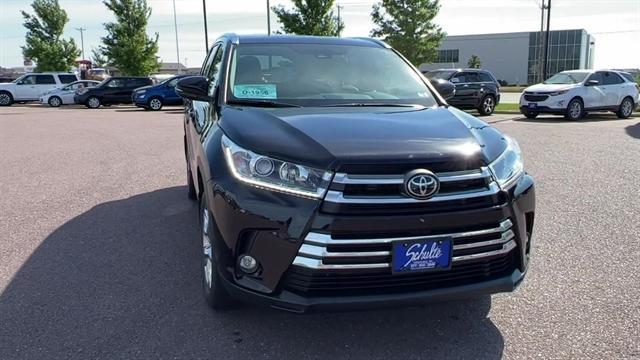 used 2019 Toyota Highlander car, priced at $33,988