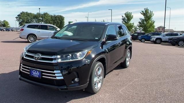 used 2019 Toyota Highlander car, priced at $33,988