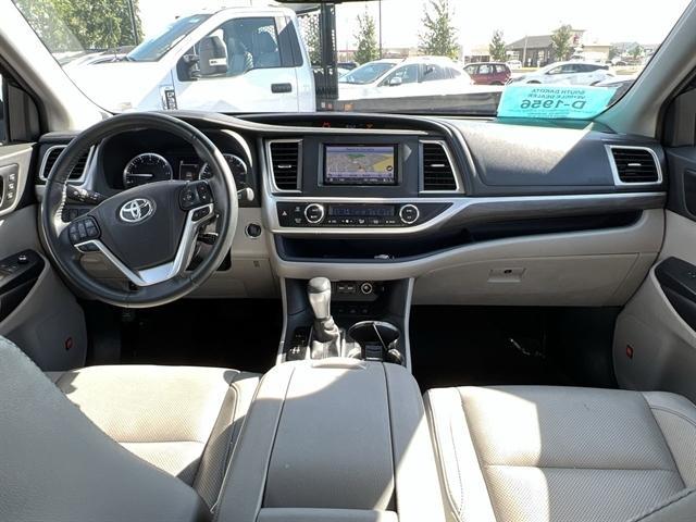 used 2019 Toyota Highlander car, priced at $33,988