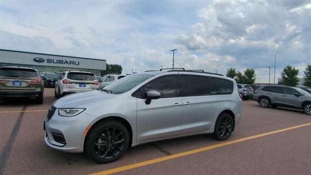 used 2023 Chrysler Pacifica car, priced at $40,988