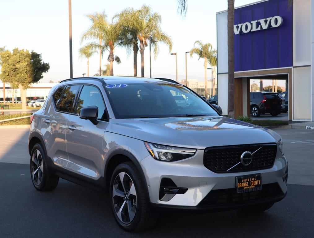 used 2024 Volvo XC40 car, priced at $35,998