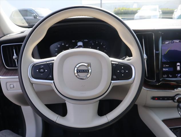used 2021 Volvo XC60 car, priced at $33,498