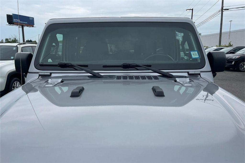 used 2021 Jeep Wrangler Unlimited car, priced at $28,000