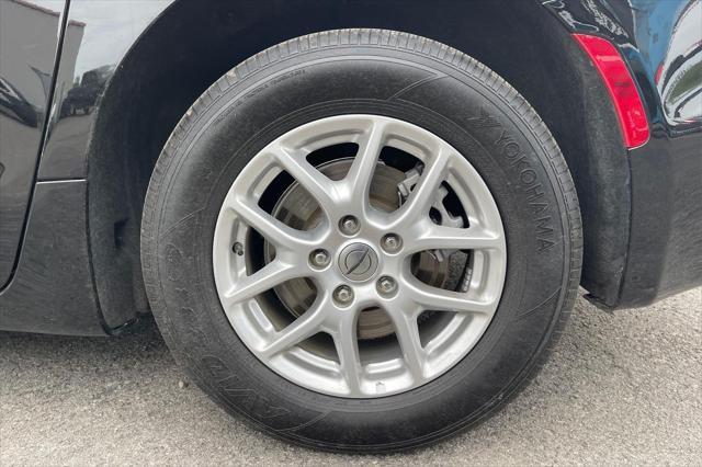 used 2024 Chrysler Pacifica car, priced at $35,000