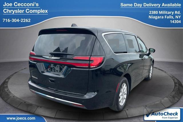 used 2024 Chrysler Pacifica car, priced at $35,000
