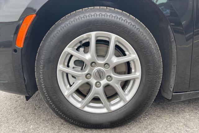 used 2024 Chrysler Pacifica car, priced at $35,000