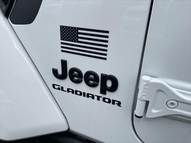 new 2023 Jeep Gladiator car, priced at $46,005