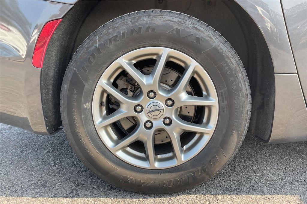 used 2021 Chrysler Pacifica car, priced at $25,000