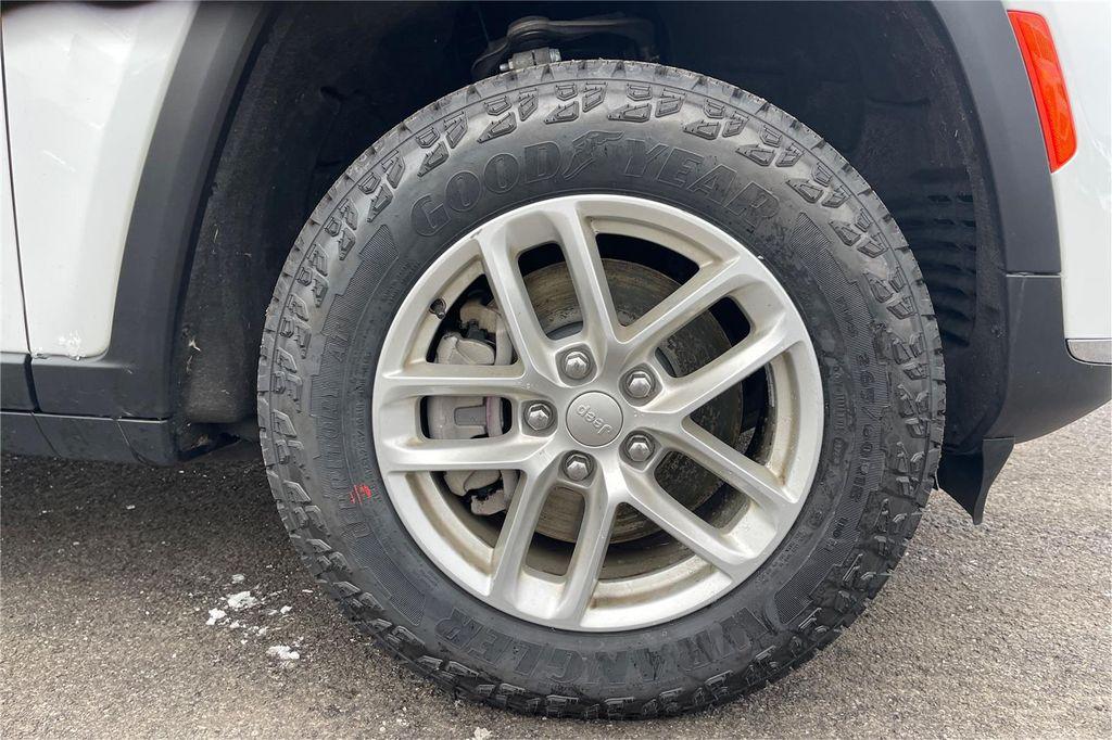 used 2023 Jeep Grand Cherokee L car, priced at $29,500