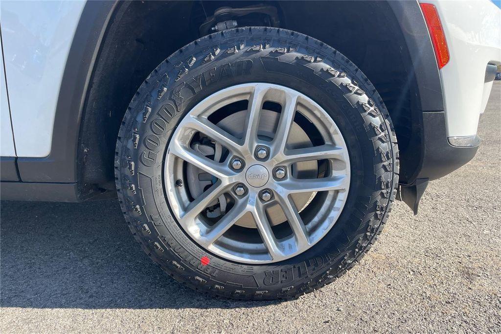 used 2023 Jeep Grand Cherokee L car, priced at $31,000