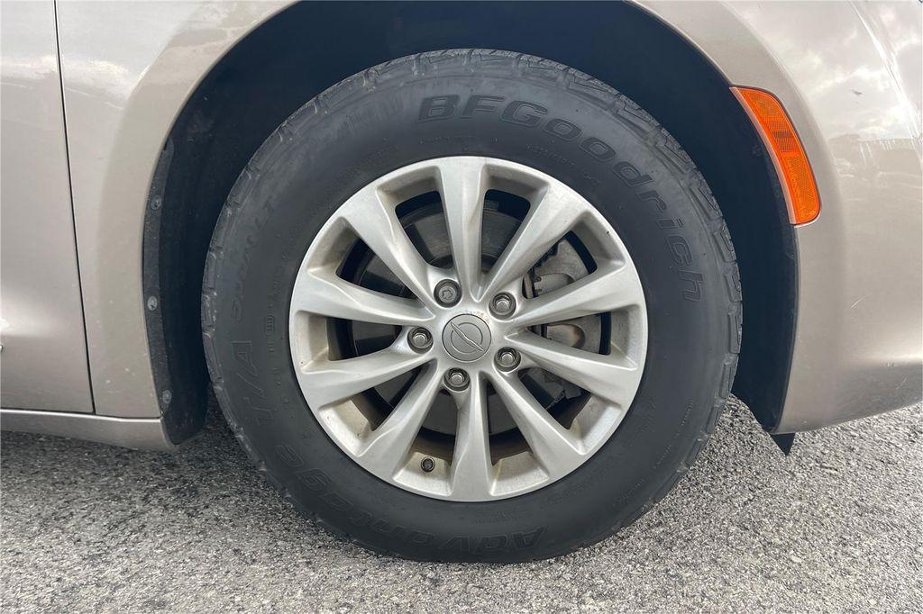 used 2017 Chrysler Pacifica car, priced at $15,500