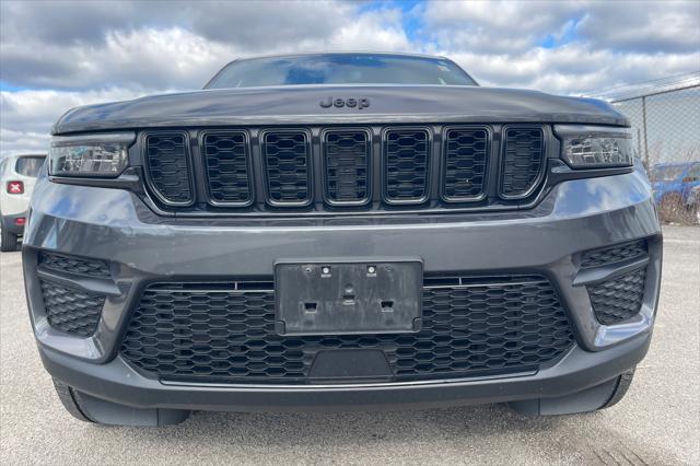 used 2022 Jeep Grand Cherokee car, priced at $35,500
