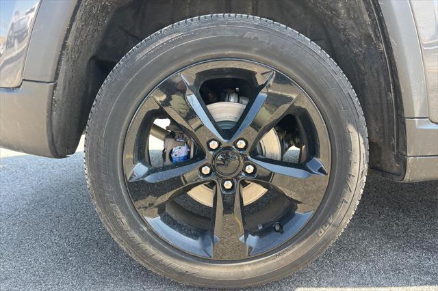 used 2022 Jeep Grand Cherokee car, priced at $35,000