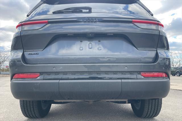 used 2022 Jeep Grand Cherokee car, priced at $35,500