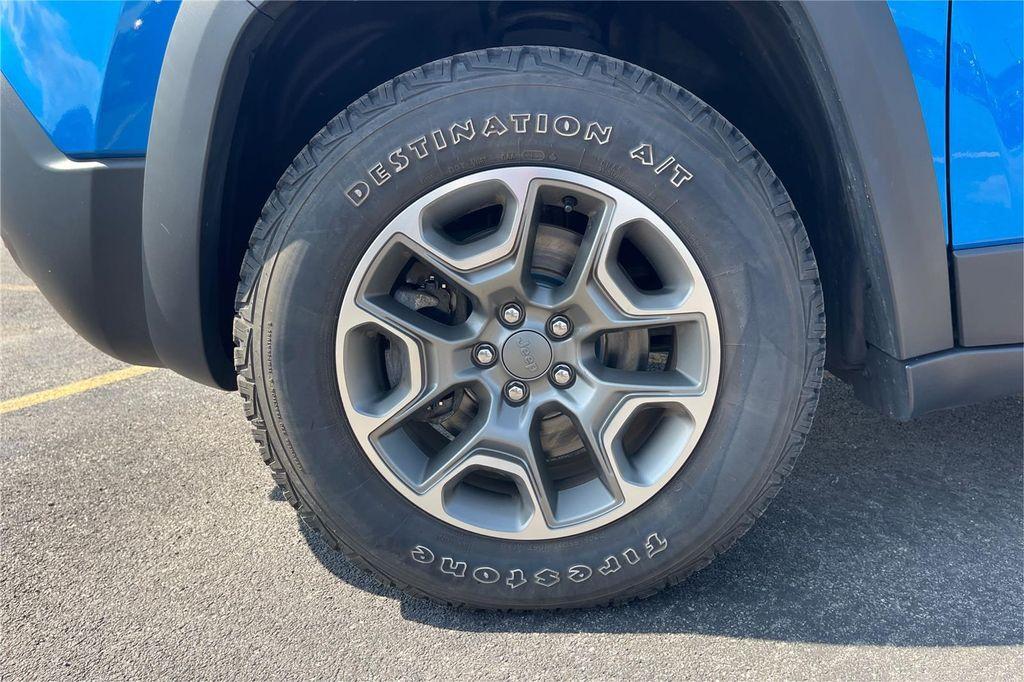 used 2022 Jeep Cherokee car, priced at $27,000