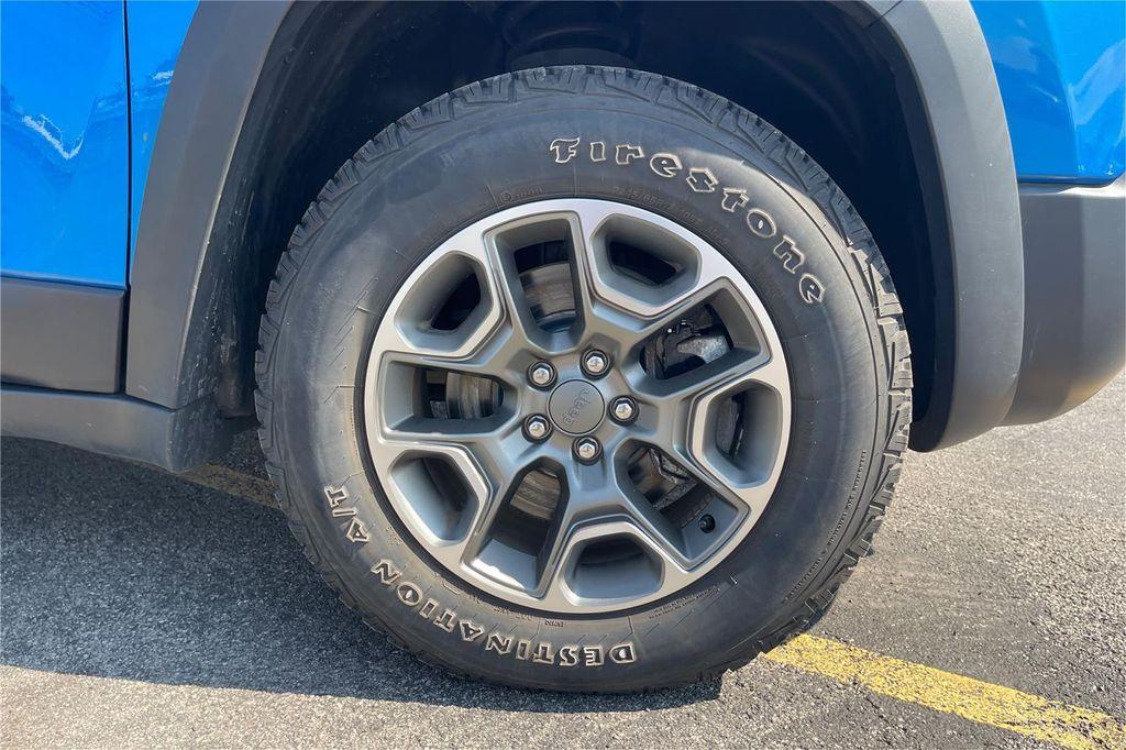 used 2022 Jeep Cherokee car, priced at $27,000