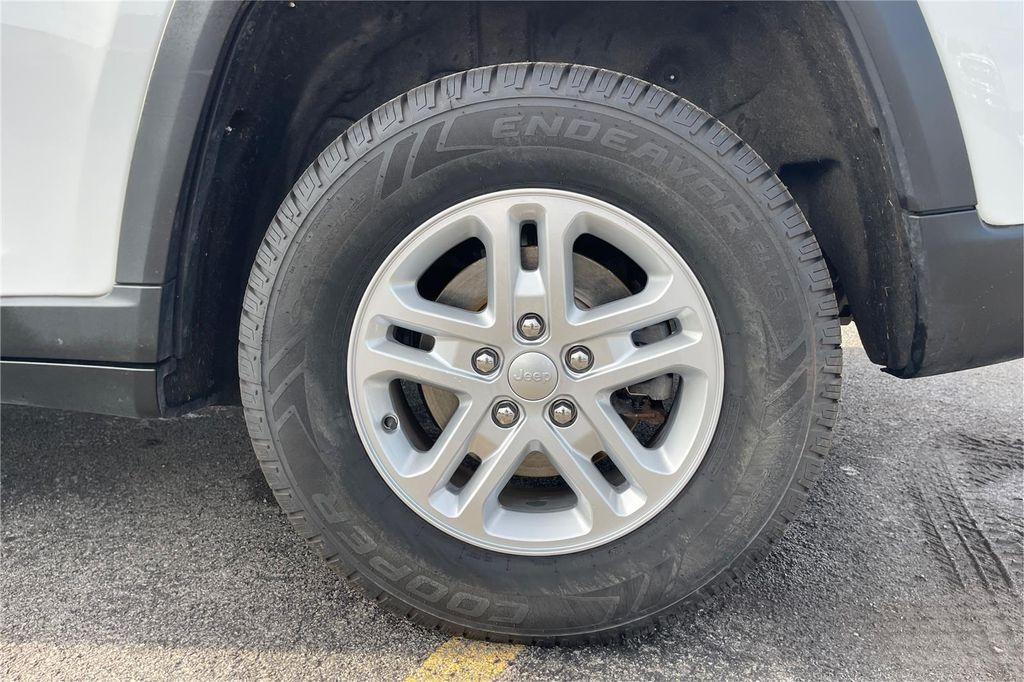 used 2023 Jeep Grand Cherokee car, priced at $31,000