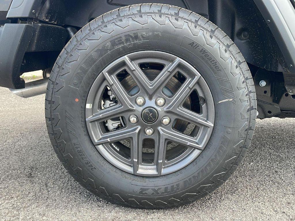 new 2025 Jeep Wrangler car, priced at $45,055