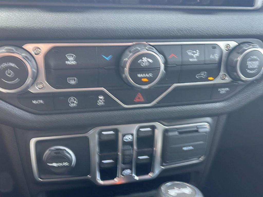 new 2025 Jeep Wrangler car, priced at $45,055