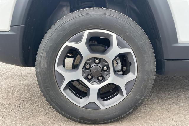 used 2022 Jeep Compass car, priced at $25,000