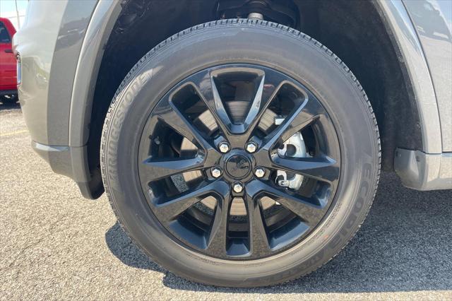 used 2022 Jeep Grand Cherokee car, priced at $32,500