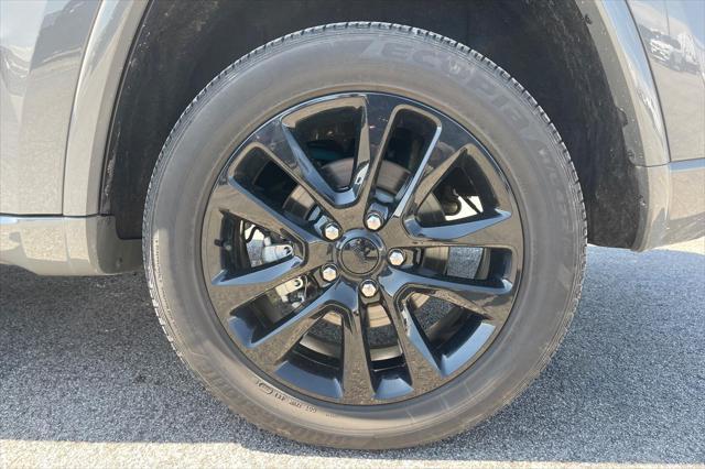 used 2022 Jeep Grand Cherokee car, priced at $32,500