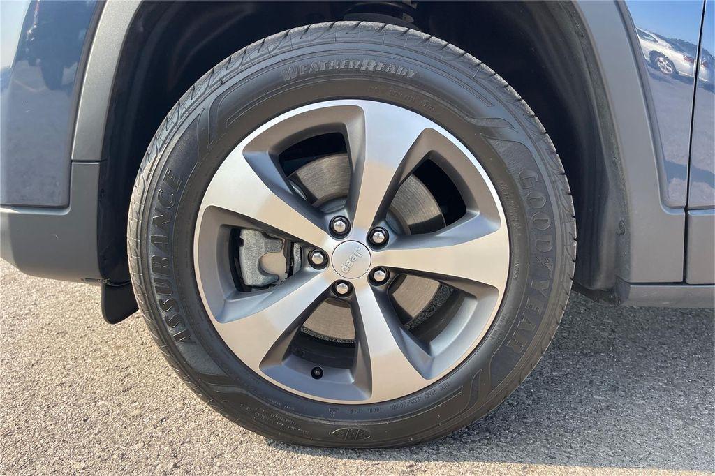 used 2020 Jeep Cherokee car, priced at $21,000