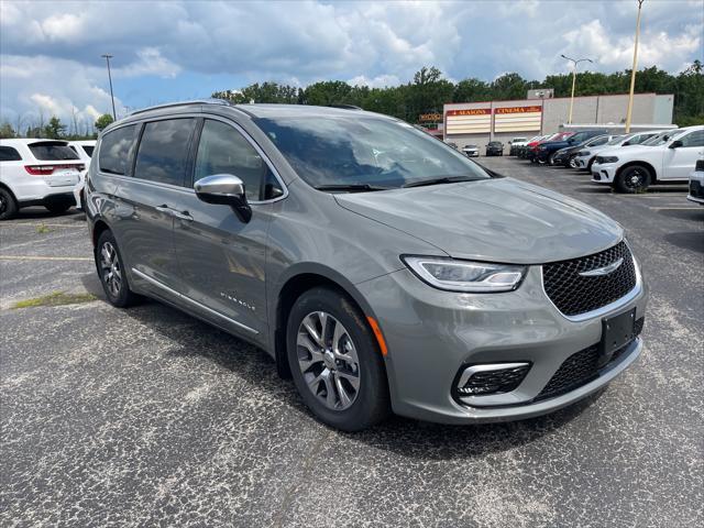 new 2023 Chrysler Pacifica car, priced at $45,085