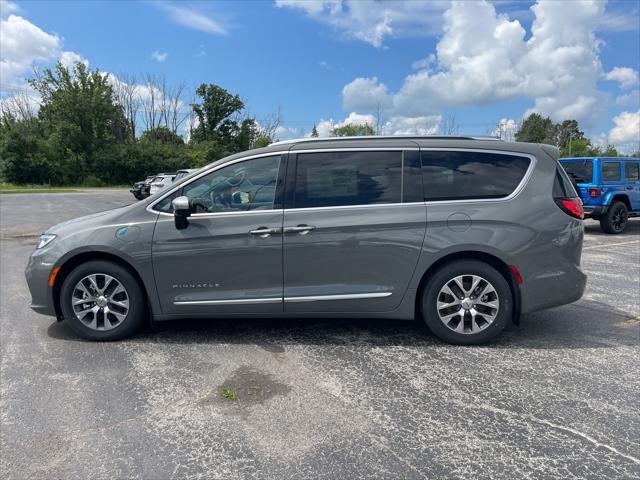 new 2023 Chrysler Pacifica car, priced at $45,085