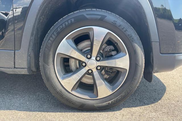 used 2020 Jeep Cherokee car, priced at $21,500