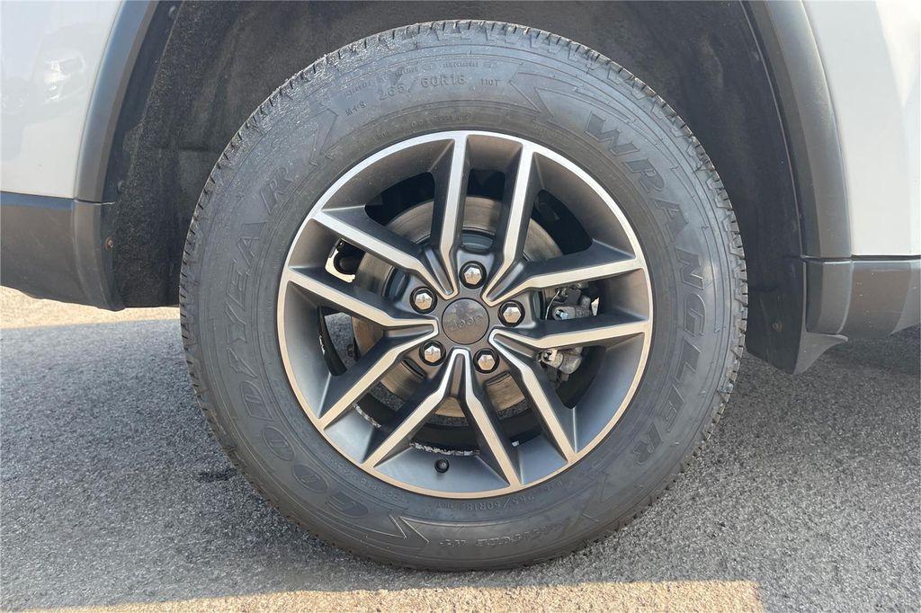 used 2021 Jeep Grand Cherokee car, priced at $23,000