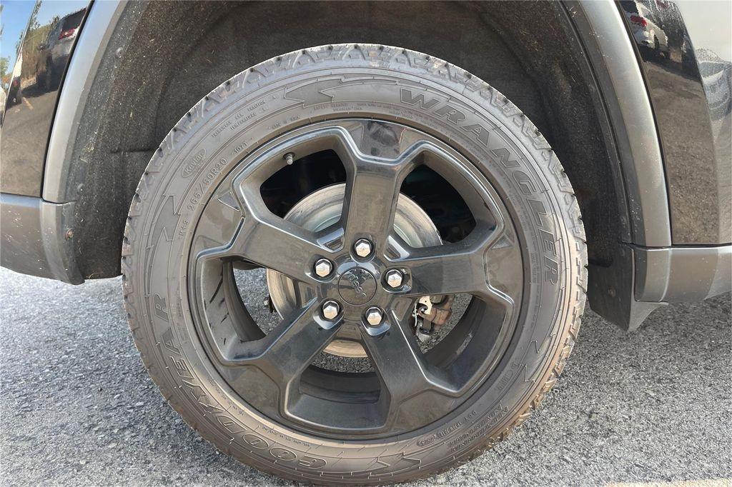 used 2018 Jeep Grand Cherokee car, priced at $19,000