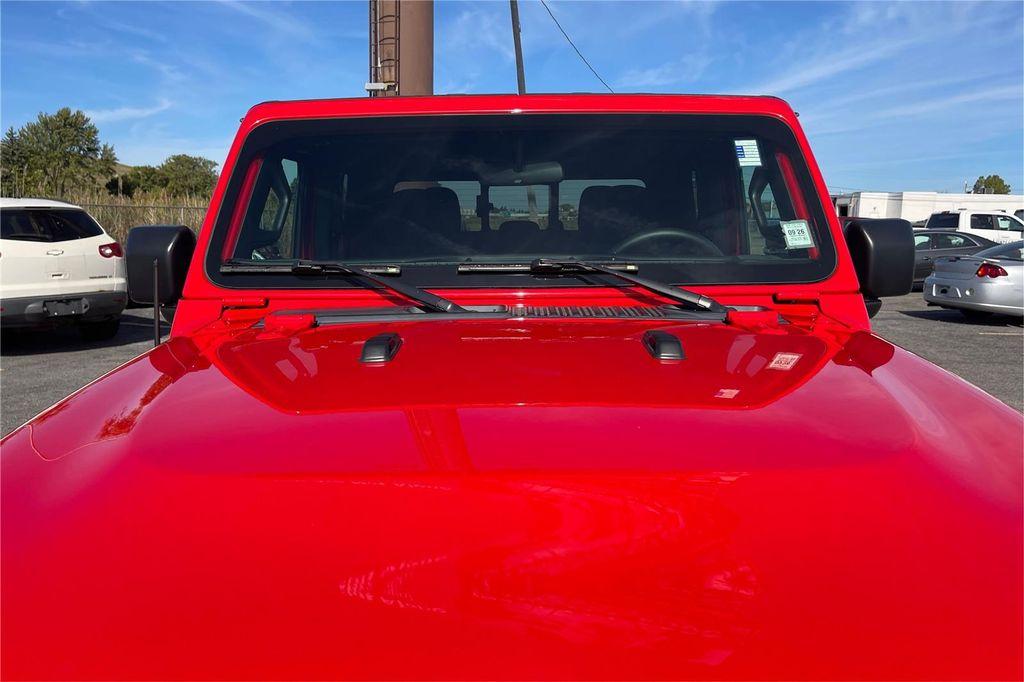 used 2021 Jeep Gladiator car, priced at $30,000