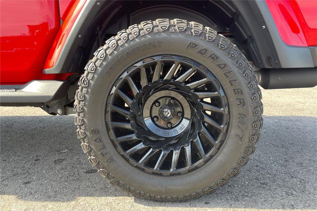used 2021 Jeep Gladiator car, priced at $30,000