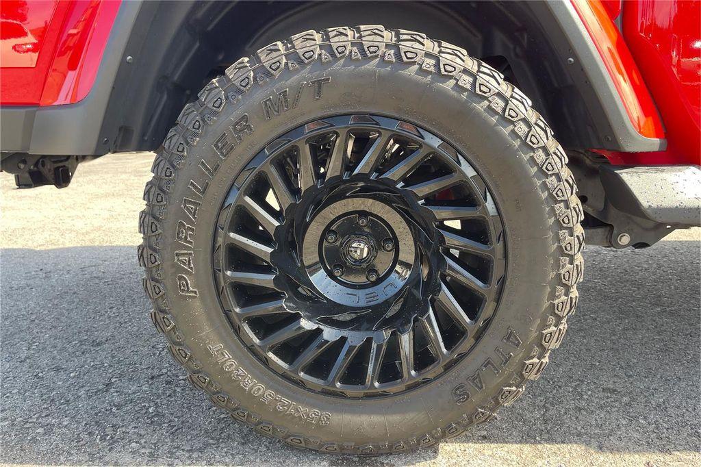 used 2021 Jeep Gladiator car, priced at $30,000