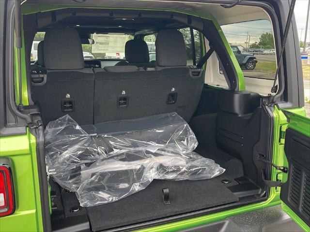 new 2025 Jeep Wrangler car, priced at $45,716