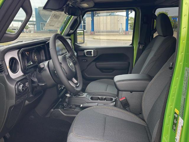 new 2025 Jeep Wrangler car, priced at $45,716