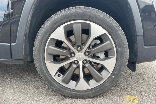 used 2022 Jeep Cherokee car, priced at $25,500