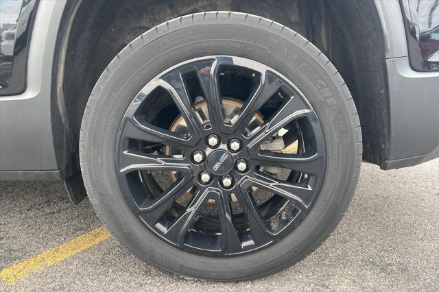 used 2022 GMC Acadia car, priced at $27,000