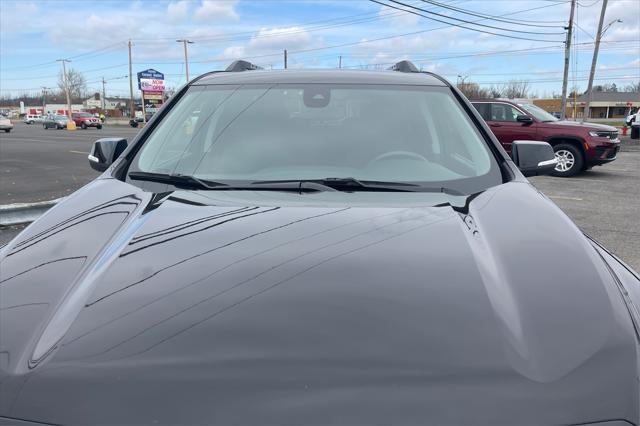 used 2022 GMC Acadia car, priced at $27,000