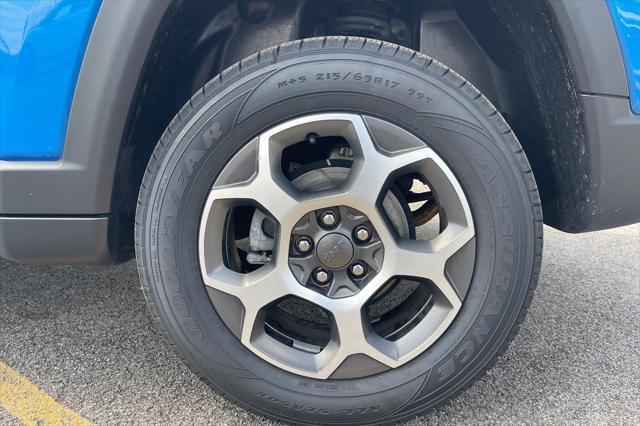 used 2022 Jeep Compass car, priced at $25,000