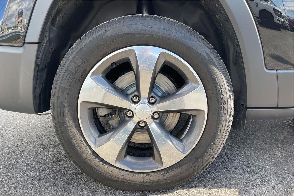 used 2019 Jeep Cherokee car, priced at $19,500