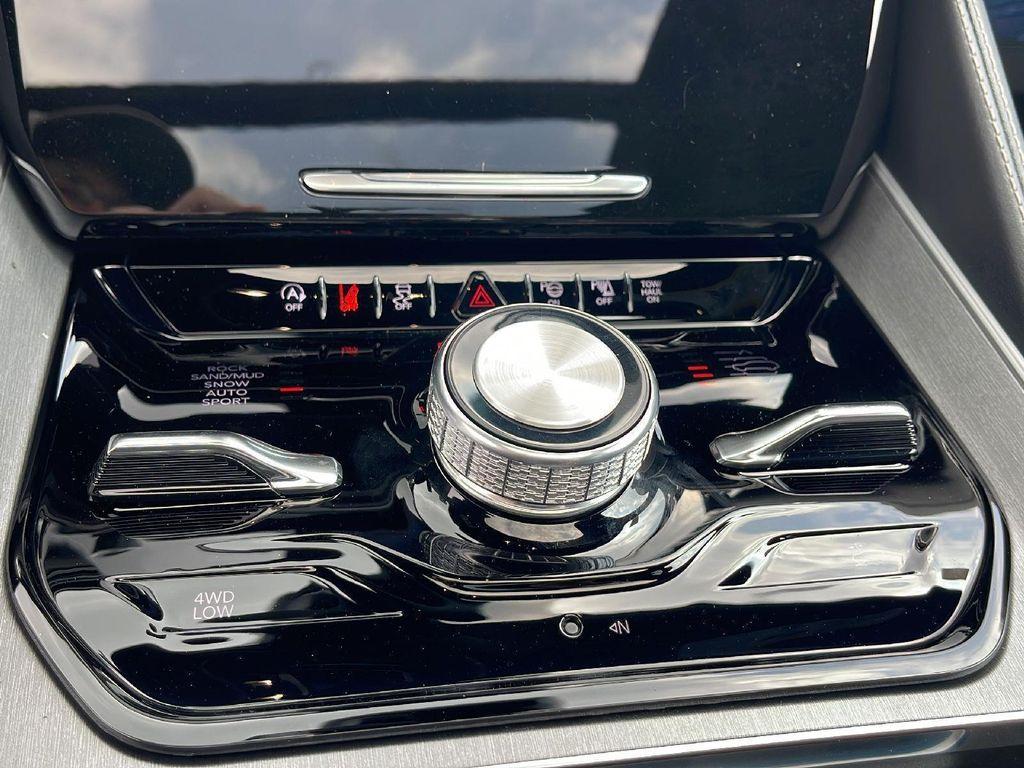 new 2025 Jeep Wagoneer car, priced at $71,835