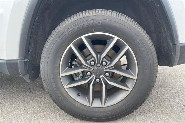 used 2022 Jeep Grand Cherokee car, priced at $28,500
