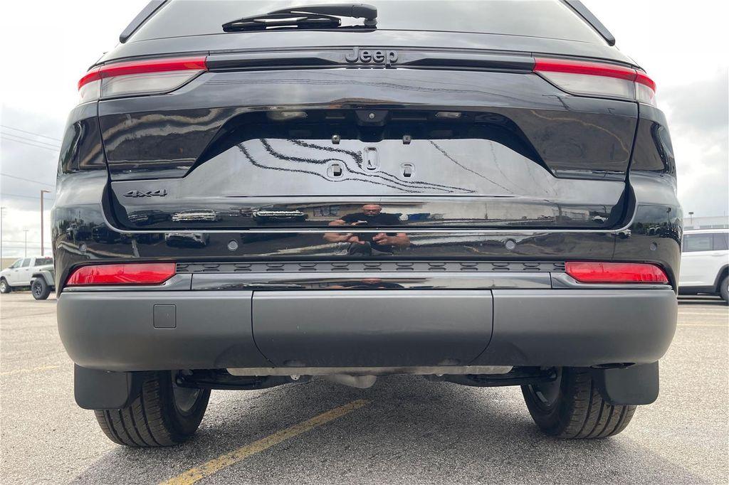 used 2023 Jeep Grand Cherokee car, priced at $34,500