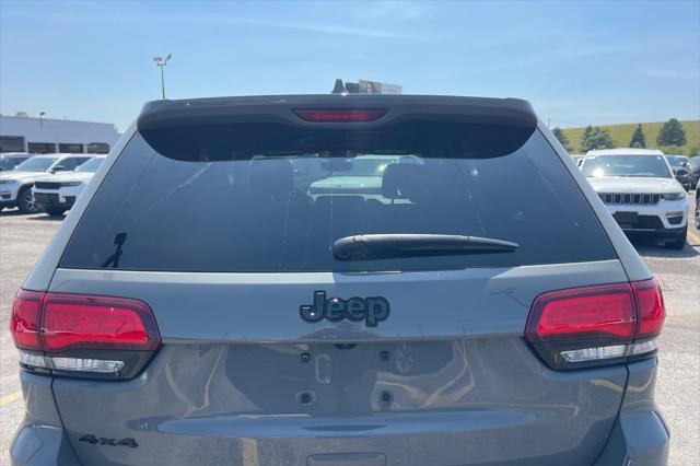 used 2022 Jeep Grand Cherokee car, priced at $28,500