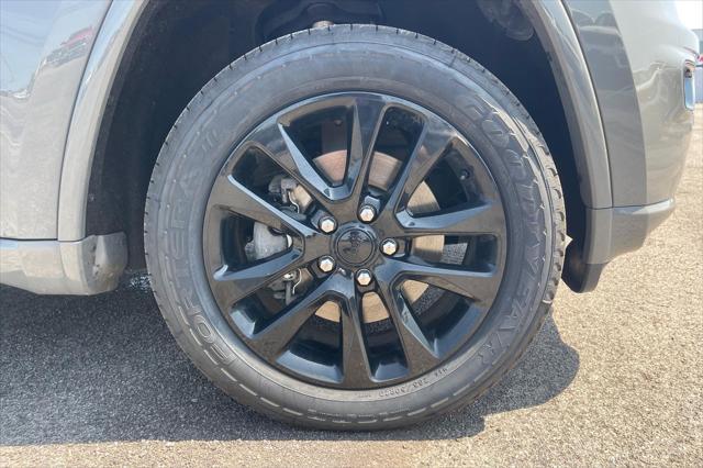 used 2022 Jeep Grand Cherokee car, priced at $28,500