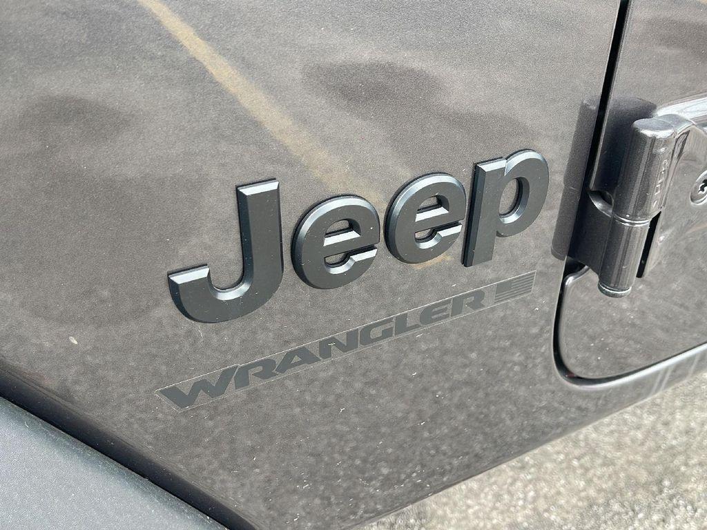 new 2025 Jeep Wrangler car, priced at $39,055