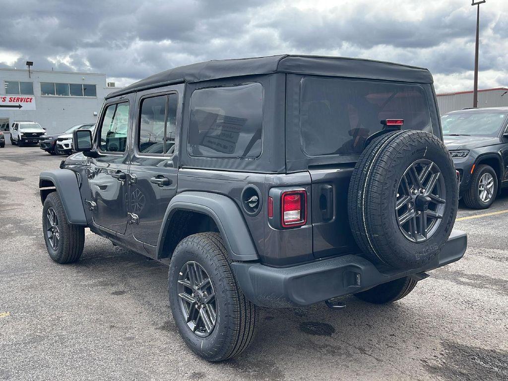 new 2025 Jeep Wrangler car, priced at $39,055